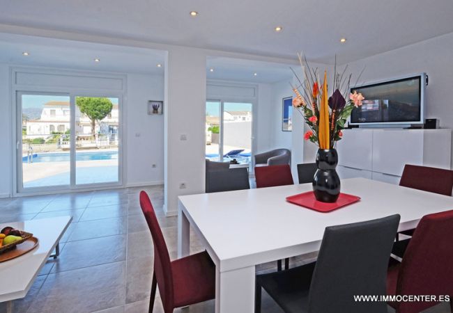 Villa en Empuriabrava - LV03 FRESER