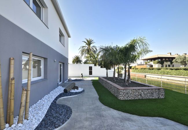 Villa en Empuriabrava - LV04 FRESER