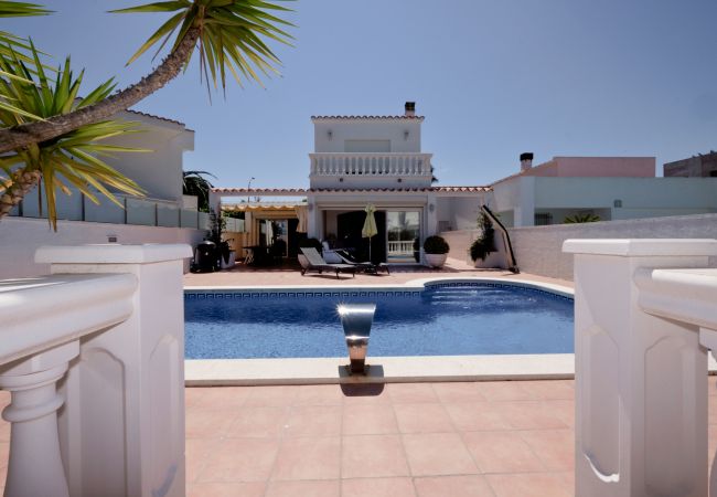 Villa en Empuriabrava - LV15 FALCONERA