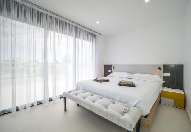 Villa en Empuriabrava - LV18 TER 6A     LOS GRANJEROS