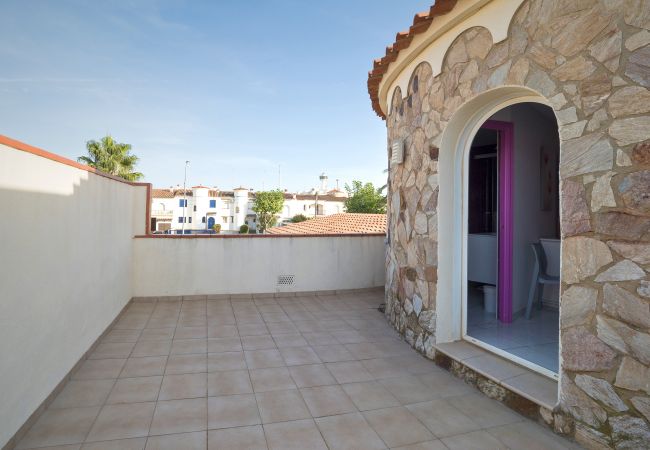 Villa en Empuriabrava - LV19 FALCONERA 19