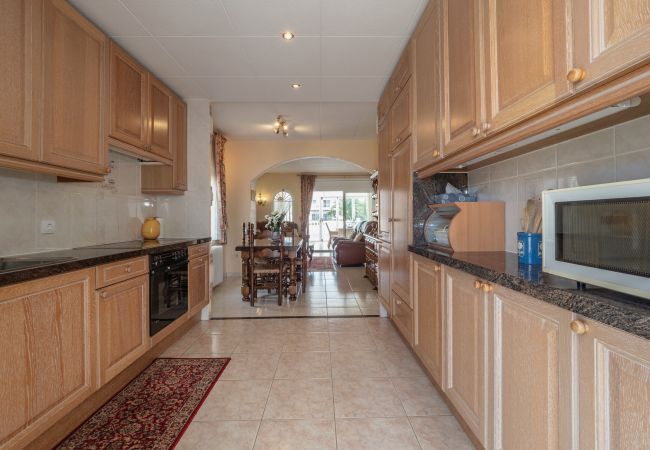 Villa en Empuriabrava - LV22 CAP RAS