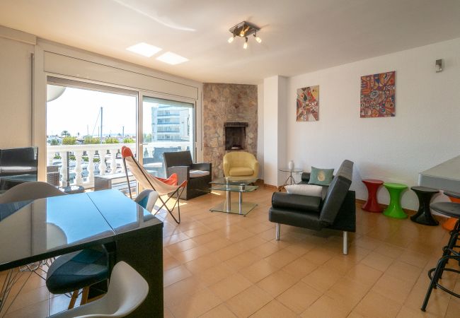 Apartamento en Empuriabrava - ILA25