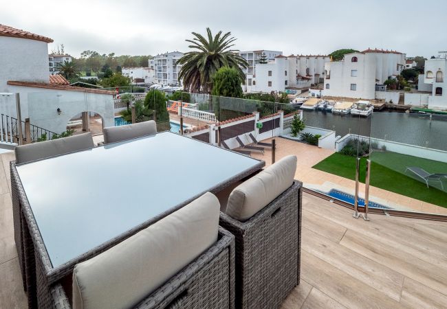 Villa en Empuriabrava - LV23 FRANCOLI