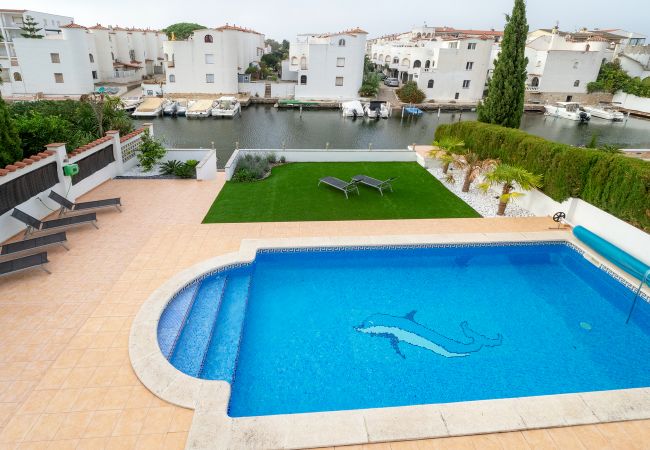 Villa en Empuriabrava - LV23 FRANCOLI