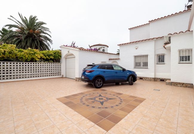 Villa en Empuriabrava - LV23 FRANCOLI