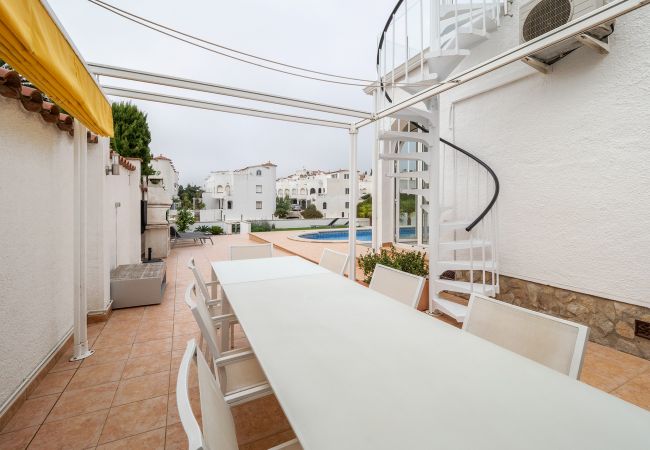 Villa en Empuriabrava - LV23 FRANCOLI