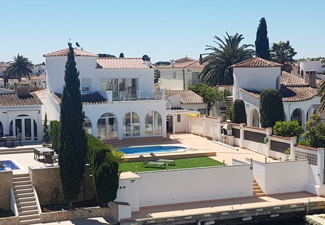 Villa en Empuriabrava - LV23 FRANCOLI