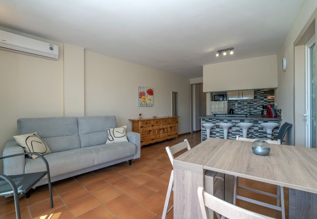 Apartamento en Empuriabrava - ILA30 POBLAT TIPIC