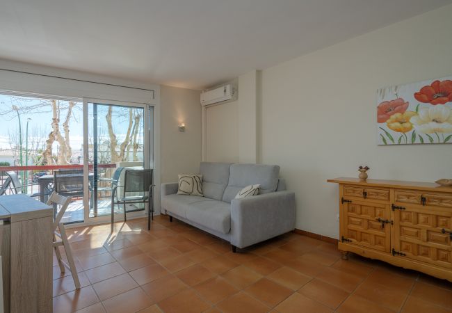 Apartamento en Empuriabrava - ILA30 POBLAT TIPIC