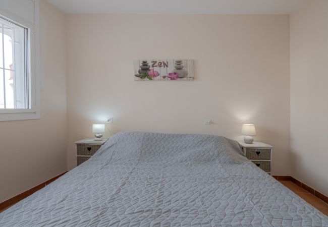 Apartamento en Empuriabrava - ILA30 POBLAT TIPIC