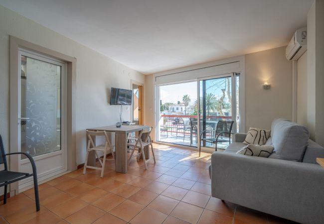 Apartamento en Empuriabrava - ILA30 POBLAT TIPIC