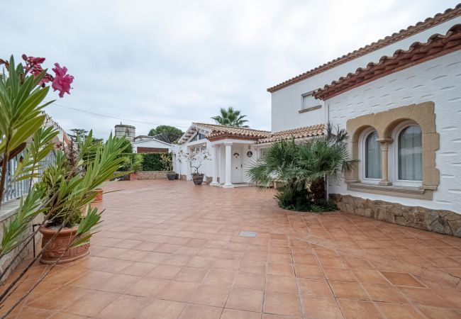 Villa en Empuriabrava - LV34 carmenço