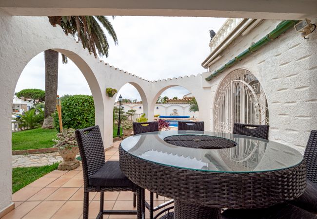 Villa en Empuriabrava - LV34 carmenço