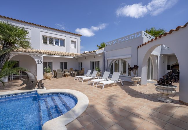 Villa en Empuriabrava - LV34 carmenço