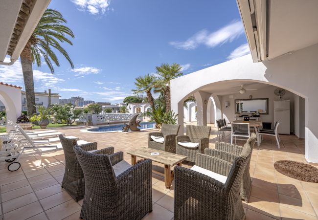 Villa en Empuriabrava - LV34 carmenço