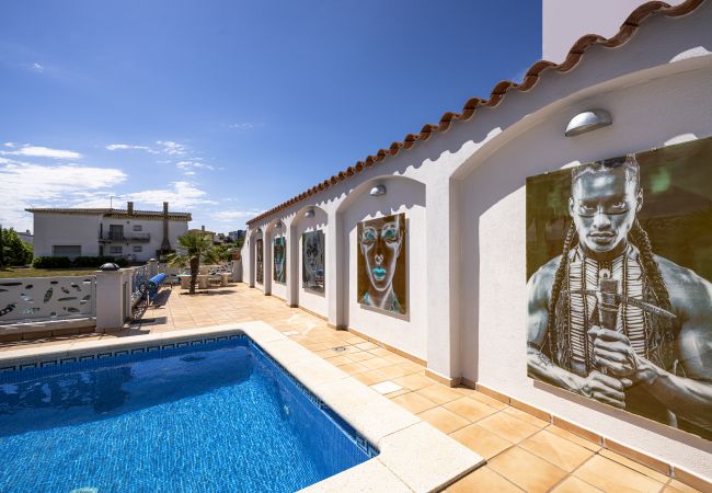 Villa en Empuriabrava - LV34 carmenço