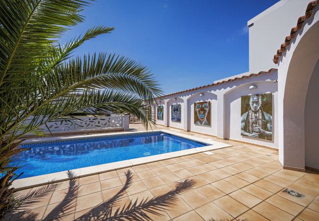 Villa en Empuriabrava - LV34 carmenço