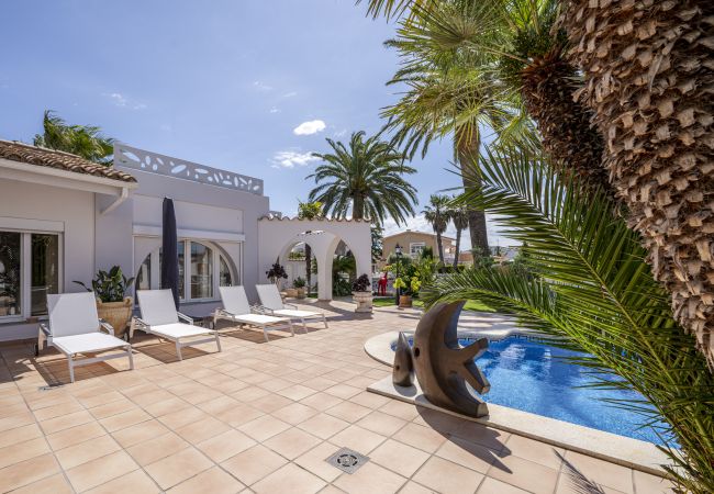 Villa en Empuriabrava - LV34 carmenço