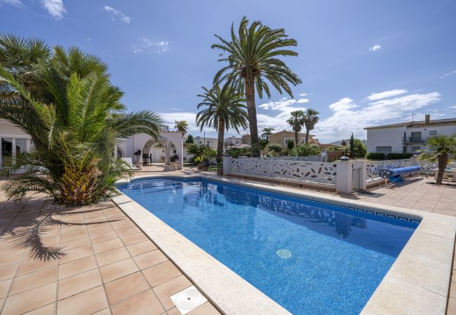 Villa en Empuriabrava - LV34 carmenço