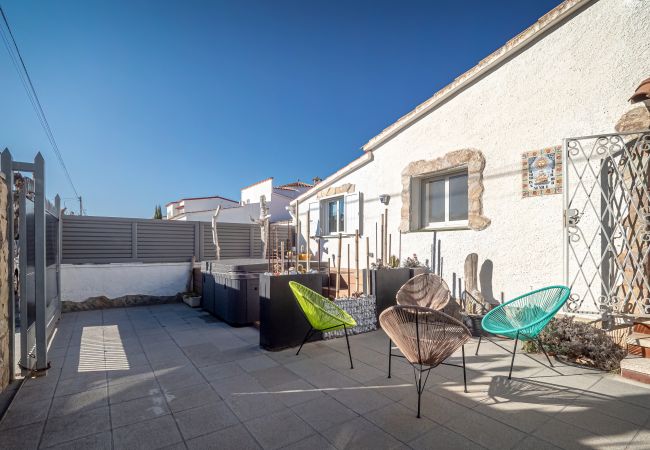 Casa en Empuriabrava - ILH02 cap ras 53c