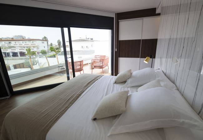Villa en Empuriabrava - ILV09