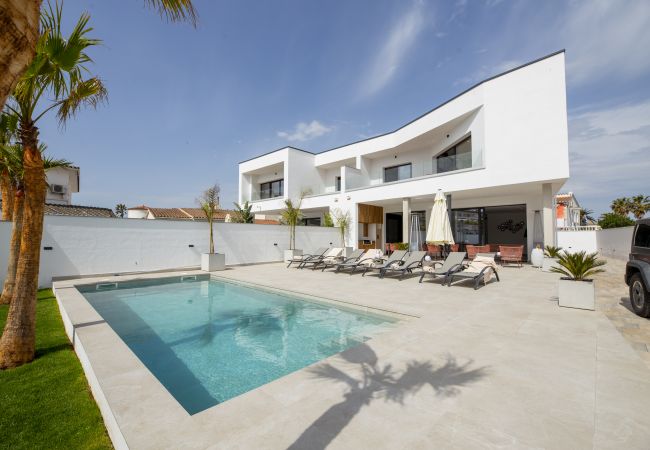 Villa en Empuriabrava - ILV09