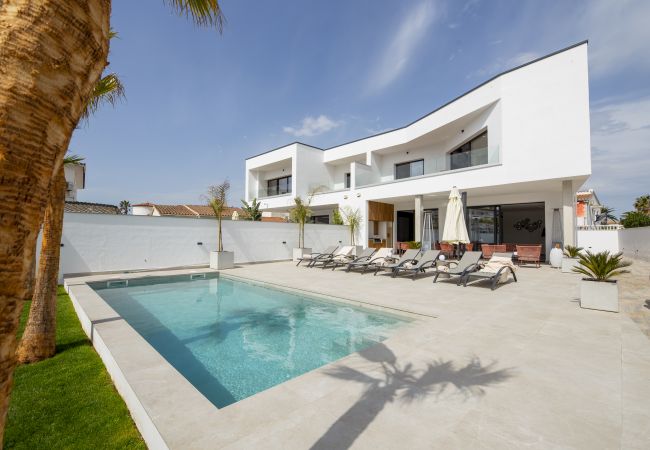 Villa en Empuriabrava - ILV09