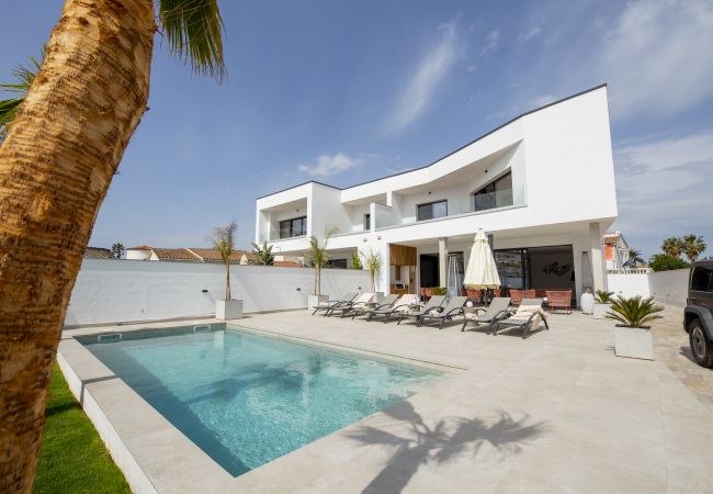 Villa en Empuriabrava - ILV09