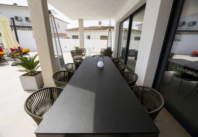 Villa en Empuriabrava - ILV10