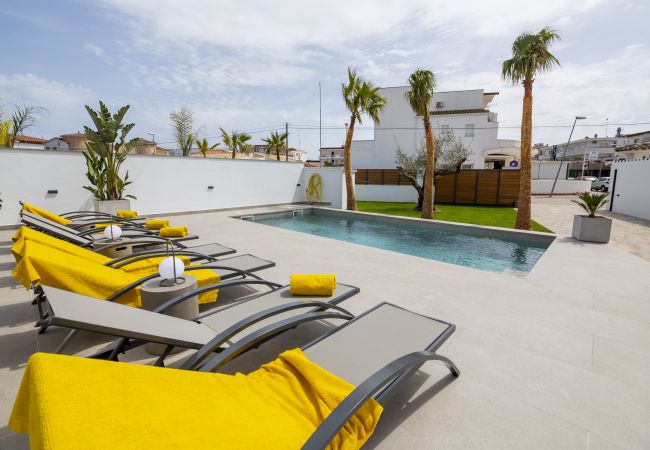 Villa en Empuriabrava - ILV10
