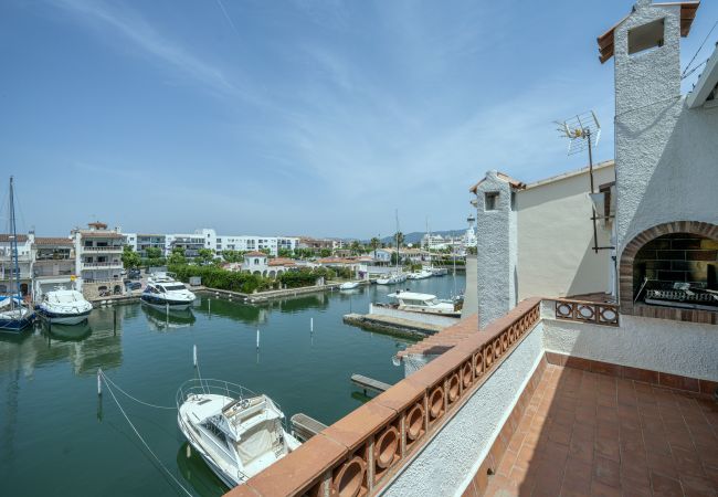 Casa adosada en Empuriabrava - LV12 SALINS