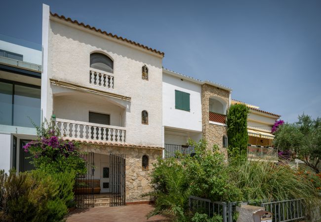 Casa adosada en Empuriabrava - LV12 SALINS