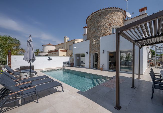 Villa en Empuriabrava - LV37 EBRE 29