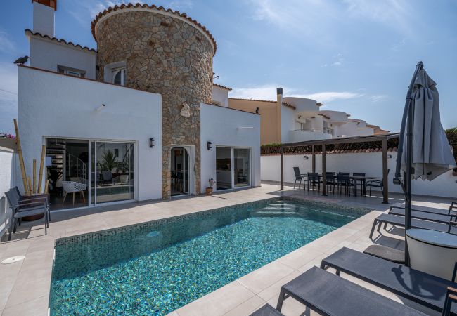 Villa en Empuriabrava - LV37 EBRE 29