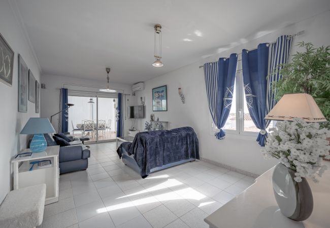 Apartamento en Empuriabrava - ILA35