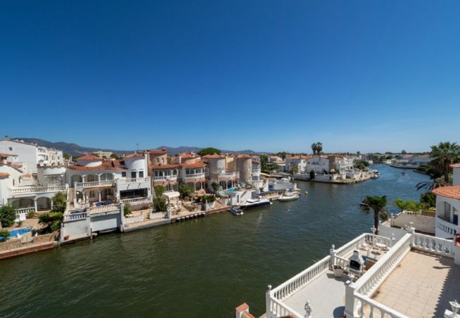 Apartamento en Empuriabrava - ILA35