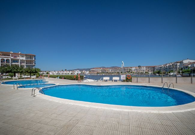 Apartamento en Empuriabrava - ILA35