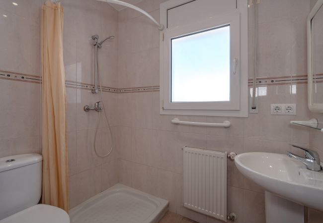 Villa en Empuriabrava - LV15 REQUEESENS