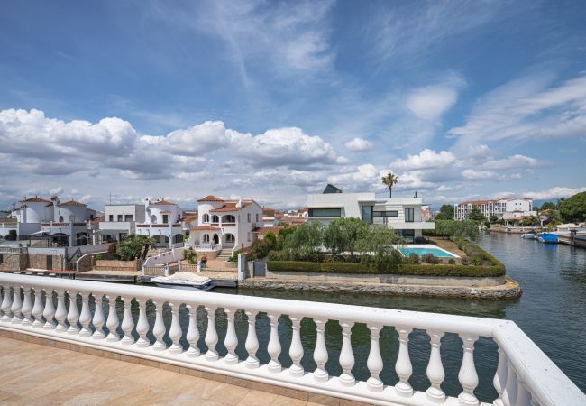 Villa en Empuriabrava - LV35 EMPURIES C