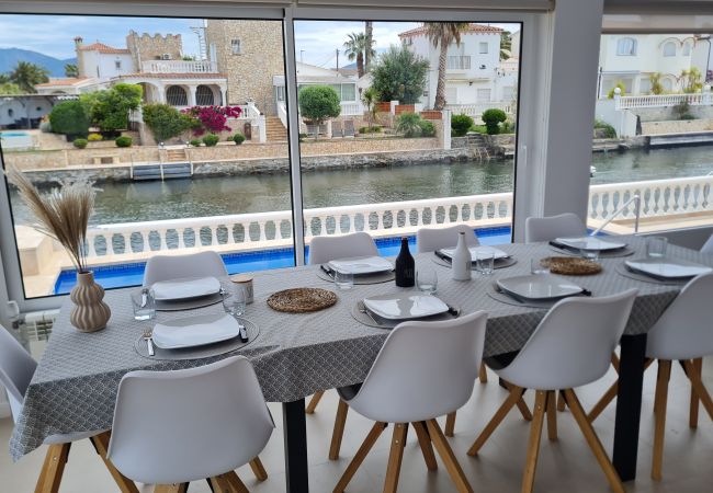 Villa en Empuriabrava - LV35 EMPURIES C