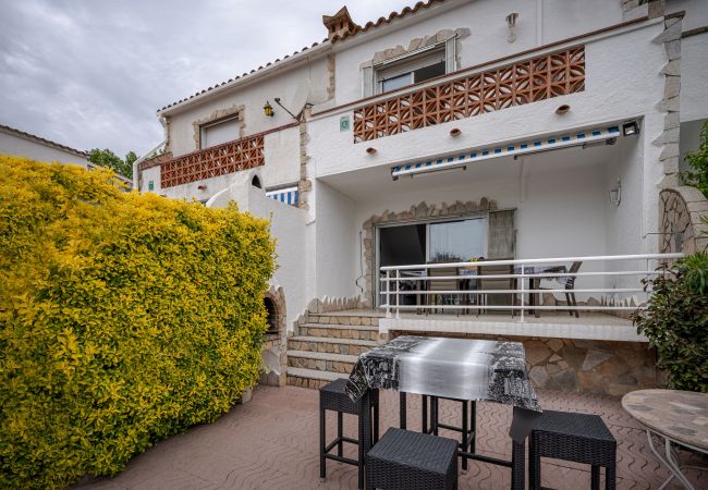 Casa adosada en Empuriabrava - LV41 liobregat