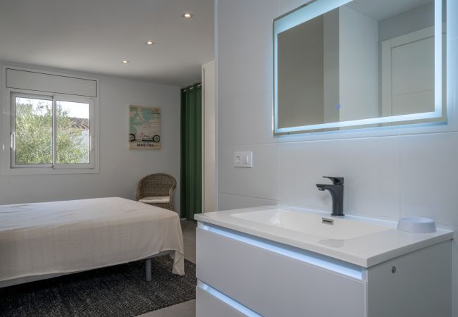 Villa en Empuriabrava - ILH03 MONTSENY