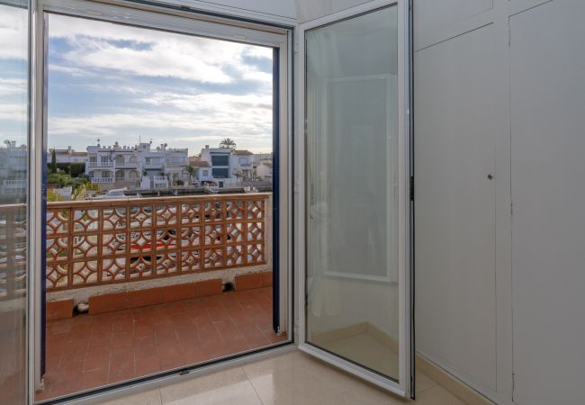 Casa adosada en Empuriabrava - LV21 LIOBREGAT