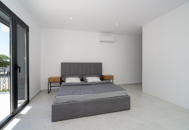 Villa en Empuriabrava - LV42 CARMENCO 67