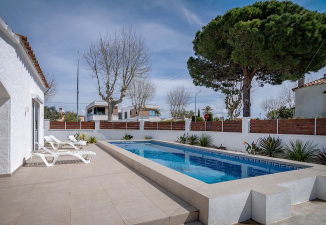 Casa en Empuriabrava - ILV01 MONGRI