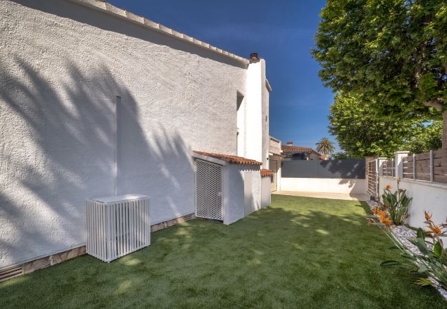 Casa en Empuriabrava - ILV01 MONTGRI