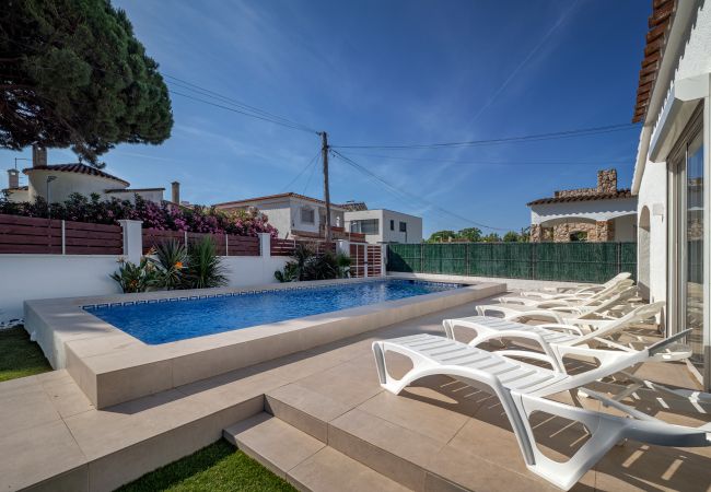 Casa en Empuriabrava - ILV01 MONTGRI