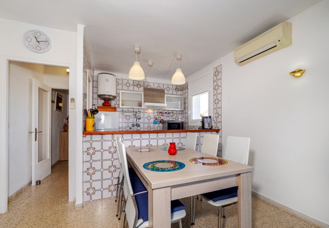 Apartamento en Empuriabrava - ILA13 POBLAT TIPIC