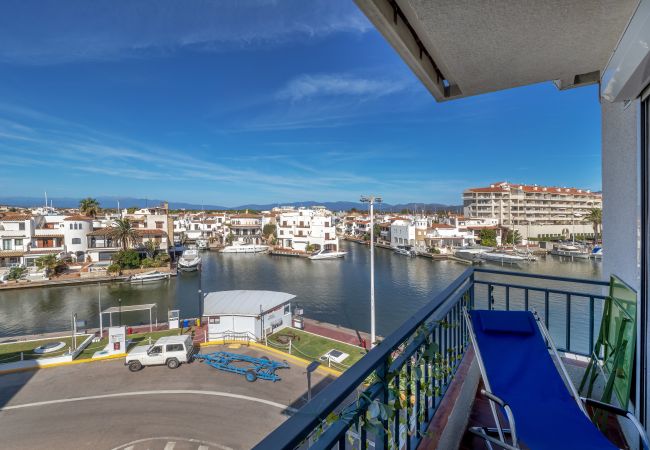 Apartamento en Empuriabrava - ILA13 POBLAT TIPIC